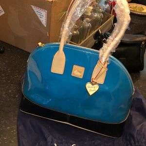 Brand new Dooney & Bourke large purse